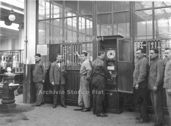 Stabilimento Fiat di Corso Dante ingresso dell'officina_ricambi, Torino 1916 Stabilimento Fiat di Corso Dante ingresso dell'officina_ricambi, Torino 1916